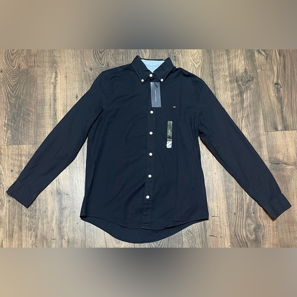 Tommy Hilfiger Other - Tommy Hilfiger Men’s Casual Button Down - Small